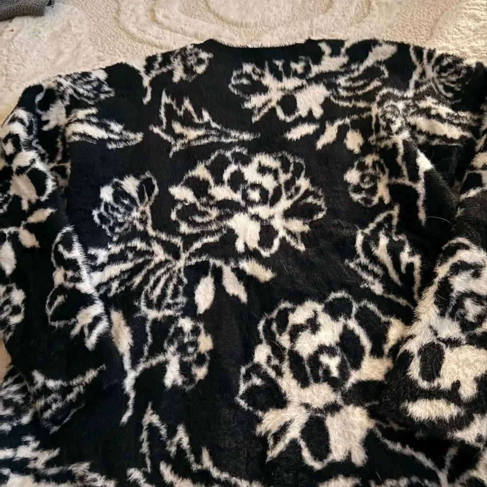 Rachel Zoe Black and White Patterned Sweater